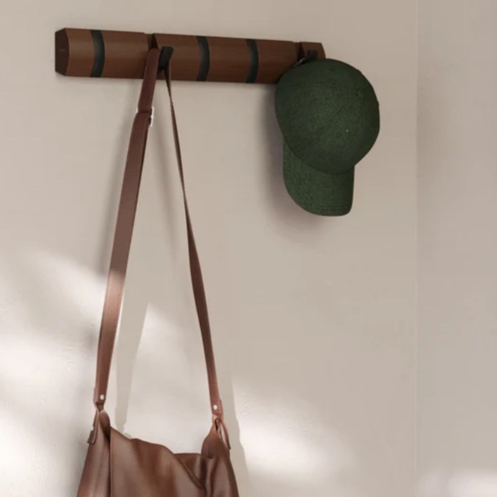 Umbra Brown and Black Flip Hook